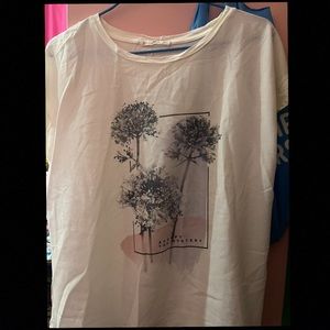 White tee with tree design